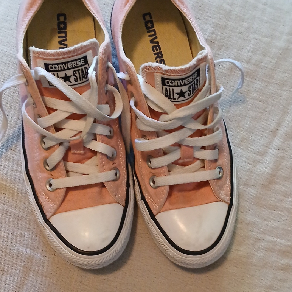 Converse Pink Chuck Taylor Sneakers Classic Design